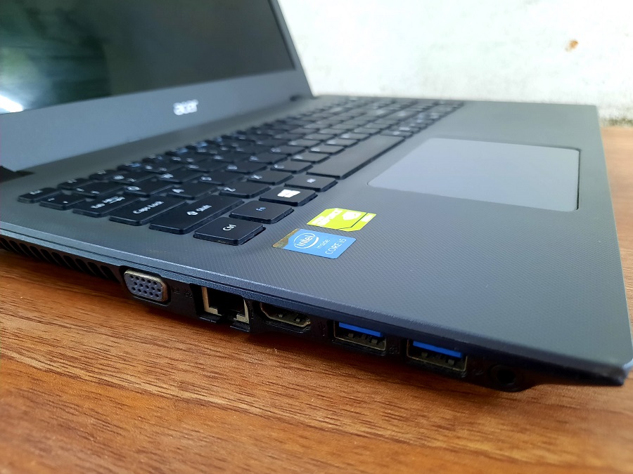 Laptop Acer Aspire E5 - 573G core i5